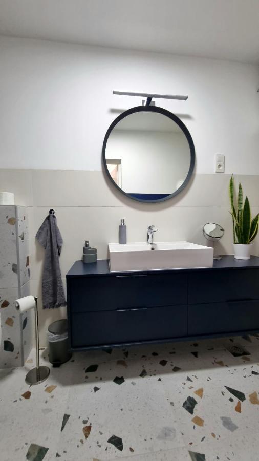Apartman H8 Б'єловар Екстер'єр фото